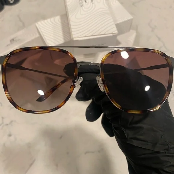 Bircen Sunglasses FULL inclusion - Picture 5 of 7